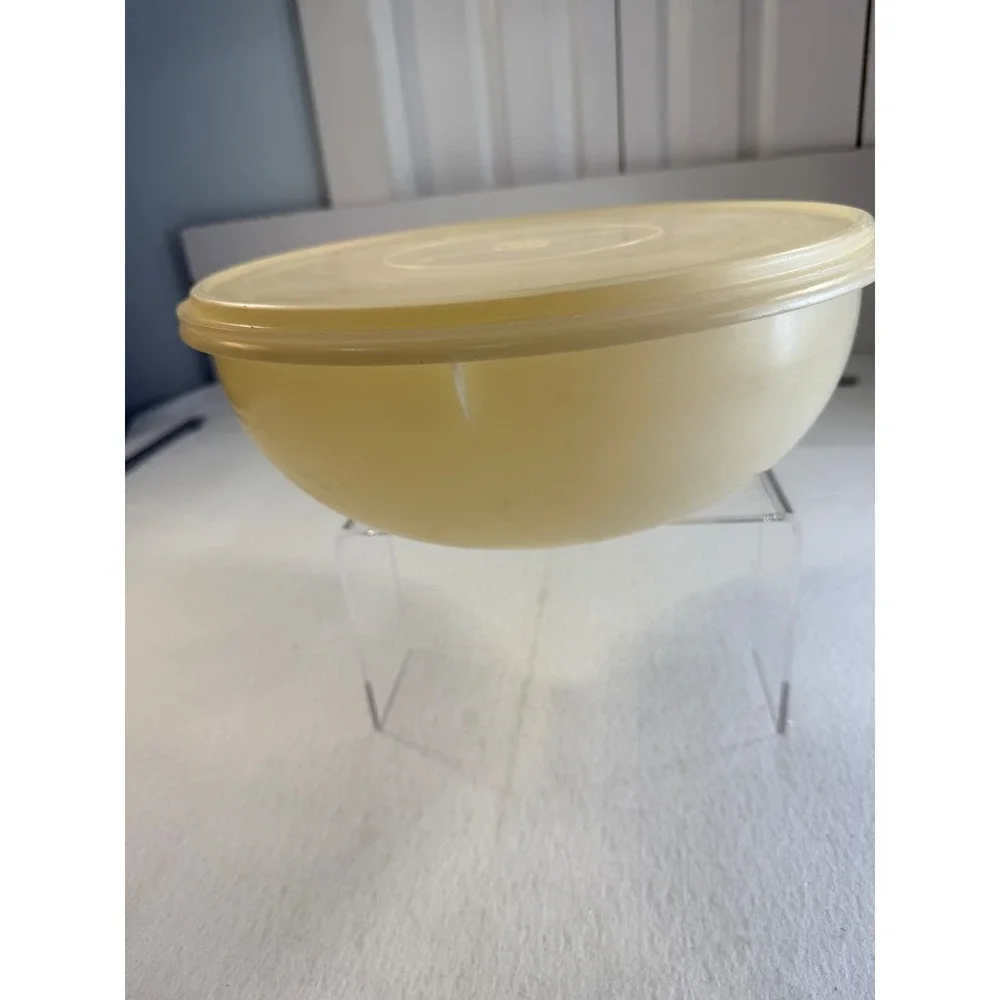 Vintage Tupperware 274-1 Round Cake Taker Keeper Carrier 12